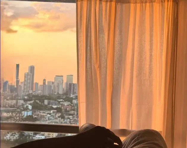 In Cubao, Sunset & Lights Chasing 5*