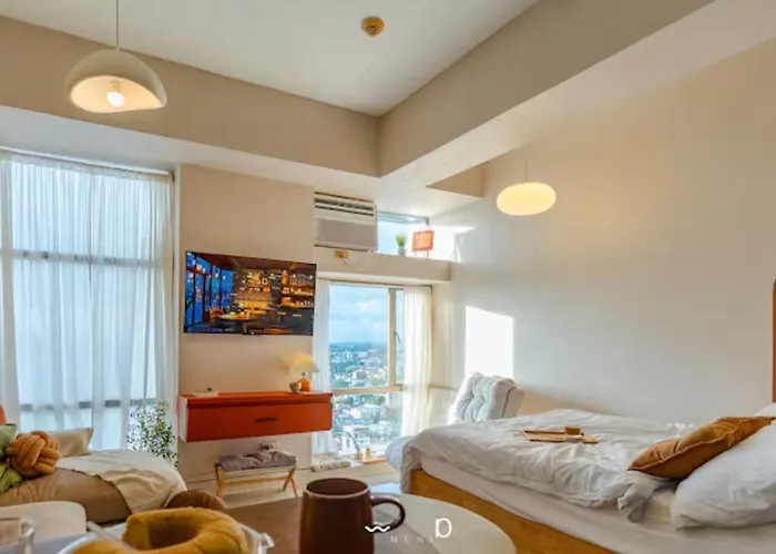 Hotel In Cubao, Sunset & Lights Chasing